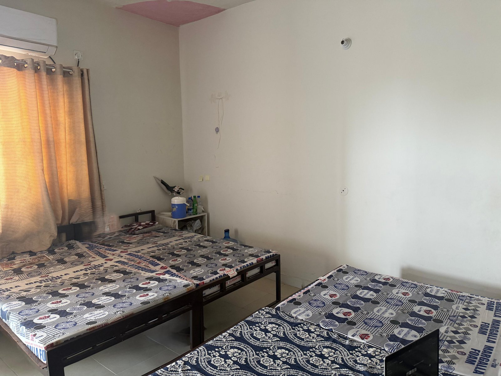4 Seater Room